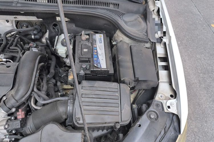 Used Volkswagen Sagitar 2012 1.4TSI Manual Luxury Model Engine Bay Left