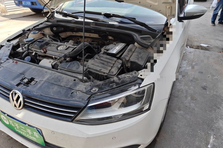 Used Volkswagen Sagitar 2012 1.4TSI Manual Luxury Model Engine Bay Left