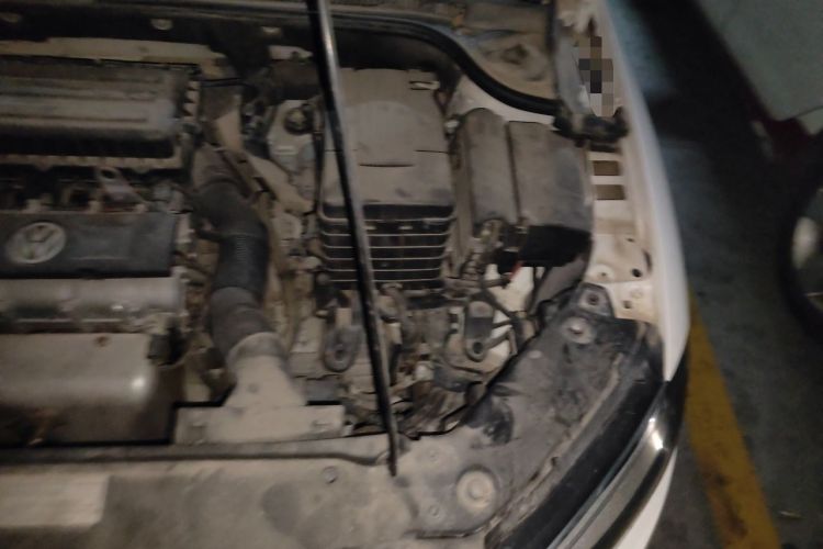 Used Volkswagen Sagitar 2012 1.6L Automatic Comfort Edition Engine Bay Left