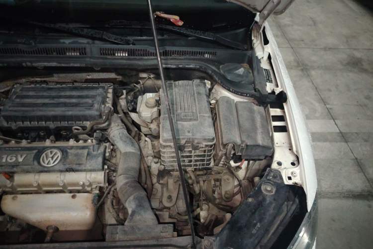 Used Volkswagen Sagitar 2012 1.6L Automatic Comfort Edition Engine Bay Left