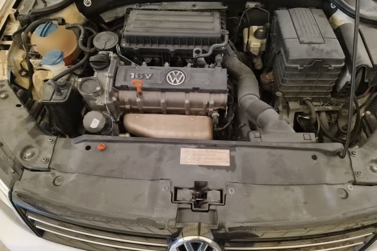 Used Volkswagen Sagitar 2012 1.6L Automatic Comfort Edition Engine Bay