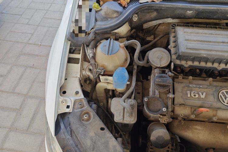 Used Volkswagen Sagitar 2012 1.6L Automatic Comfort Edition Engine Bay Right