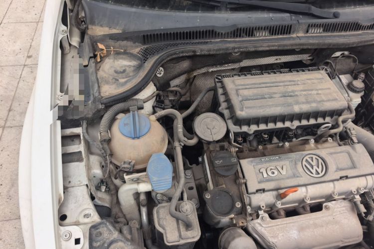 Used Volkswagen Sagitar 2012 1.6L Automatic Comfort Edition Engine Bay Right