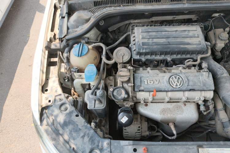Used Volkswagen Sagitar 2012 1.6L Automatic Comfort Edition Engine Bay Right