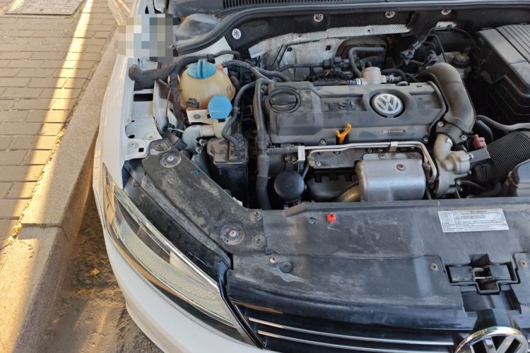 Used Volkswagen Sagitar 2012 1.4TSI Automatic Luxury Edition Engine Bay Right