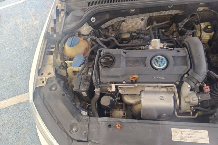 Used Volkswagen Sagitar 2012 1.4TSI Automatic Luxury Edition Engine Bay Right