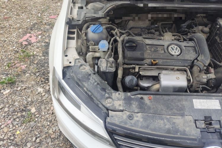 Used Volkswagen Sagitar 2012 1.4TSI Automatic Luxury Edition Engine Bay Right