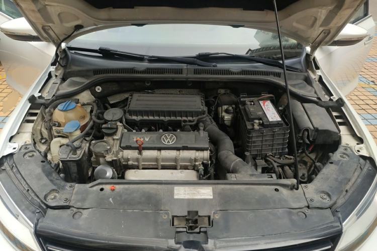 Used Volkswagen Sagitar 2012 1.6L Automatic Comfort Edition Engine Bay