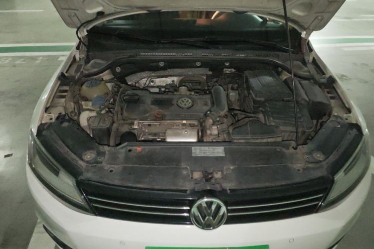Used Volkswagen Sagitar 2012 1.4TSI Automatic Luxury Edition Engine Bay