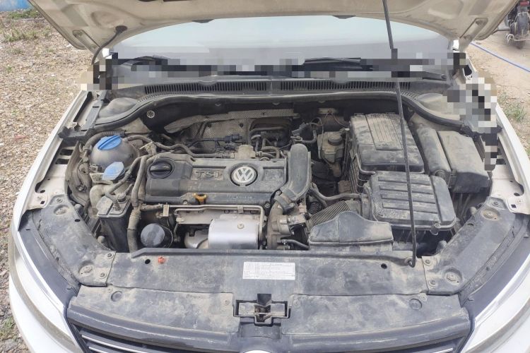 Used Volkswagen Sagitar 2012 1.4TSI Automatic Luxury Edition Engine Bay