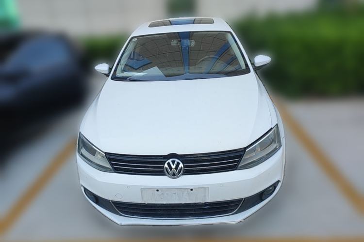 Used Volkswagen Sagitar 2012 1.4TSI Automatic Luxury Edition Front