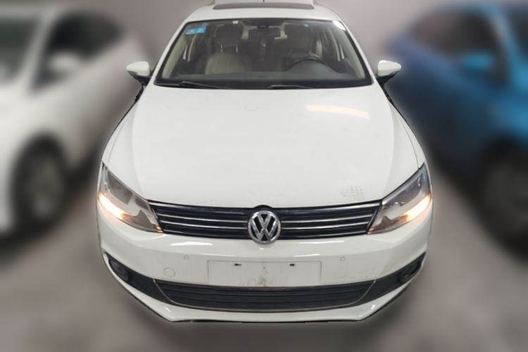 Used Volkswagen Sagitar 2012 1.8TSI Automatic Flagship Edition Front