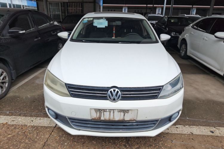 Used Volkswagen Sagitar 2012 1.6L Manual Comfort Model Front
