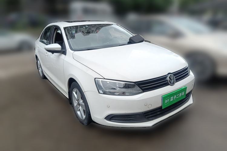 Used Volkswagen Sagitar 2012 1.4TSI Automatic Luxury Edition Front Right 45 Deg
