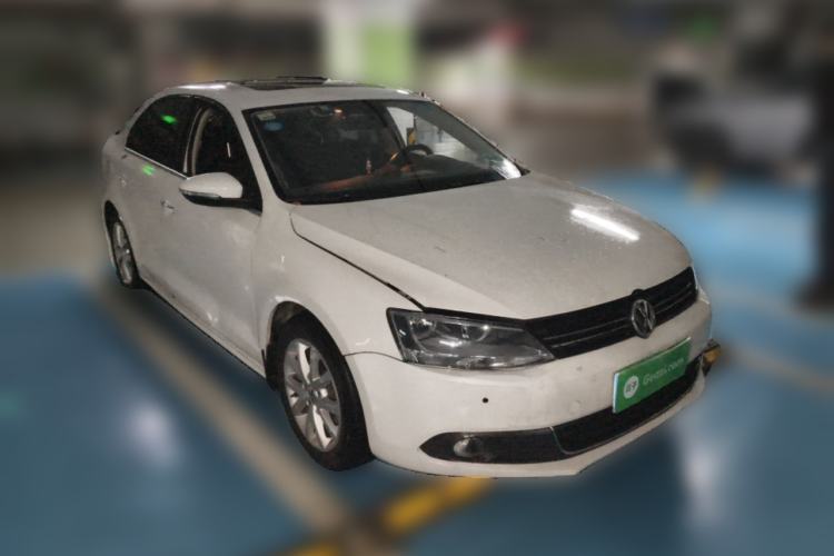 Used Volkswagen Sagitar 2012 1.4TSI Automatic Luxury Edition Front Right 45 Deg