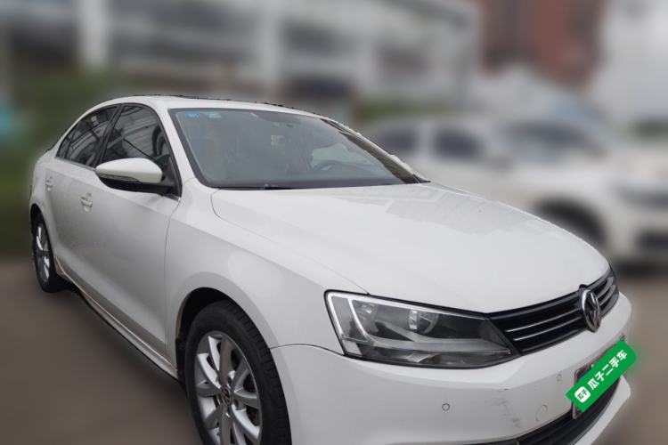 Used Volkswagen Sagitar 2012 1.4TSI Automatic Luxury Edition Front Right 45 Deg