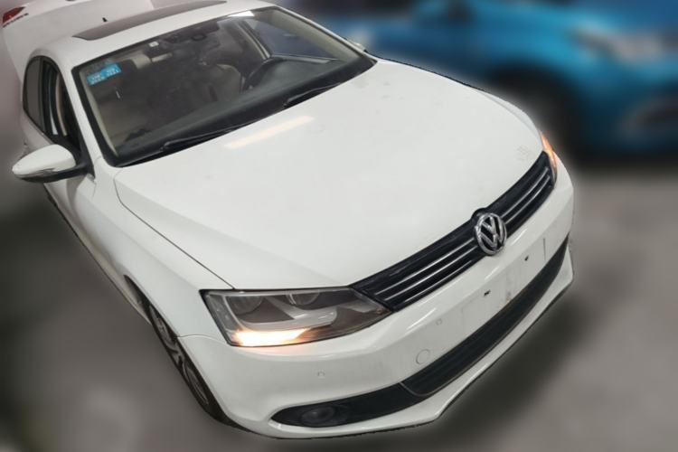 Used Volkswagen Sagitar 2012 1.8TSI Automatic Flagship Edition Front Right 45 Deg
