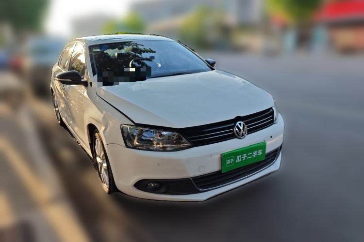 Used Volkswagen Sagitar 2012 1.4TSI Automatic Luxury Edition Front Right 45 Deg