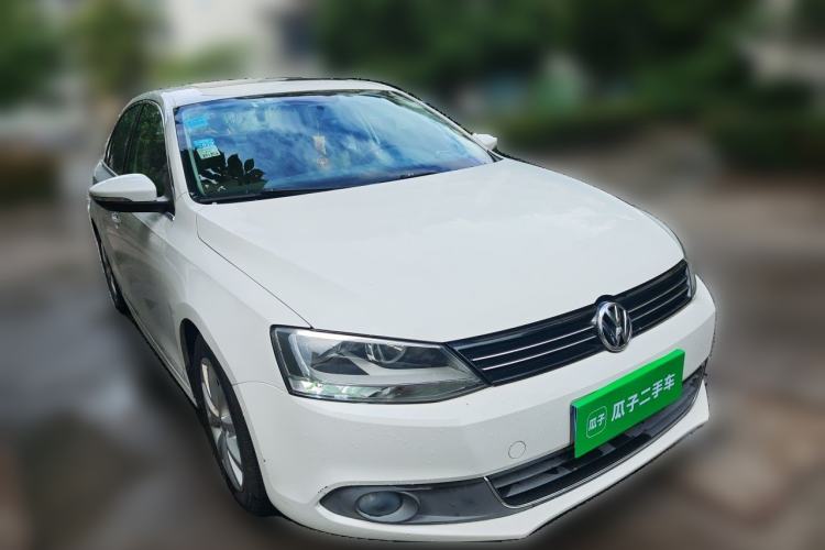 Used Volkswagen Sagitar 2012 1.6L Automatic Comfort Edition Front Right 45 Deg