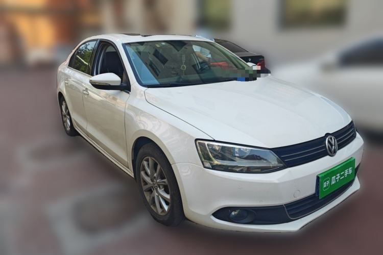 Used Volkswagen Sagitar 2012 1.6L Automatic Comfort Edition Front Right 45 Deg