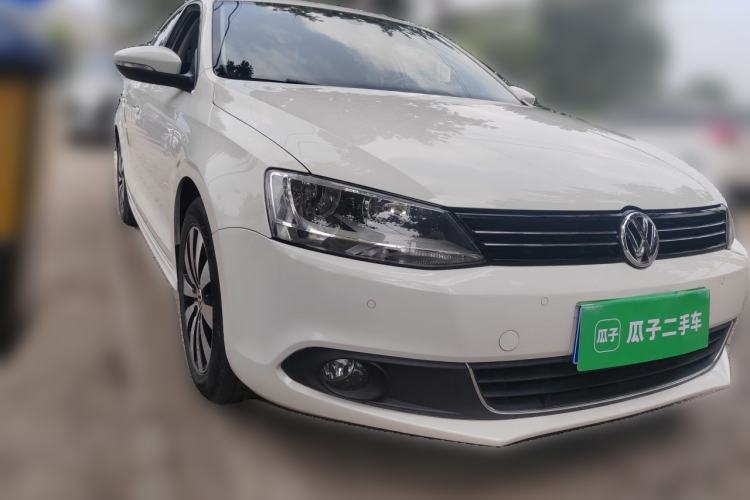 Used Volkswagen Sagitar 2012 1.4TSI Automatic Luxury Edition Front Right 45 Deg