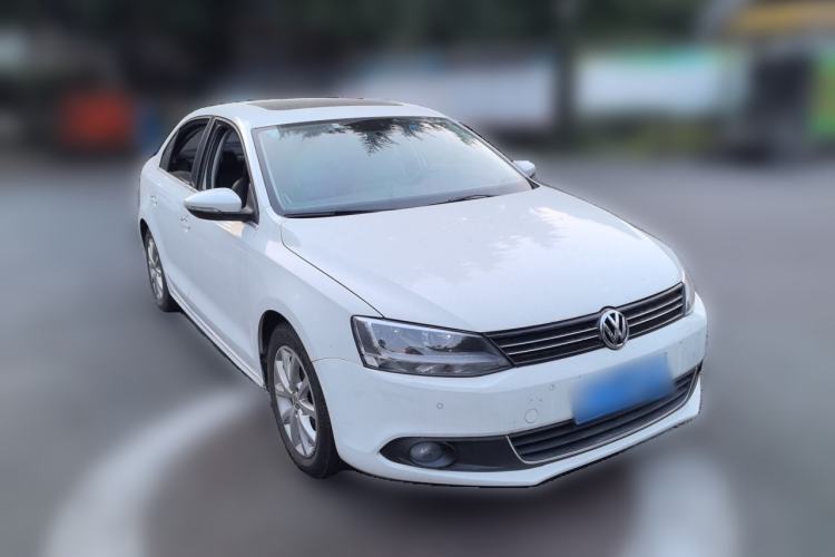 Used Volkswagen Sagitar 2012 1.4TSI Automatic Luxury Edition Front Right 45 Deg