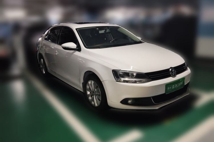 Used Volkswagen Sagitar 2012 1.6L Automatic Comfort Edition Front Right 45 Deg