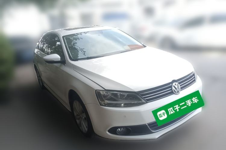 Used Volkswagen Sagitar 2012 1.4TSI Automatic Luxury Edition Front Right 45 Deg