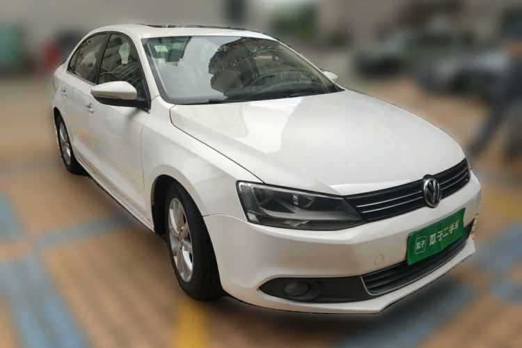 Used Volkswagen Sagitar 2012 1.6L Automatic Comfort Edition Front Right 45 Deg
