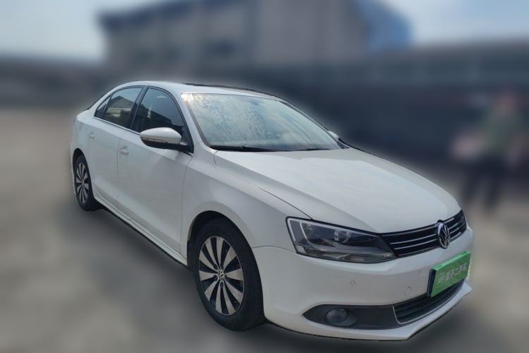 Used Volkswagen Sagitar 2012 1.8TSI Automatic Flagship Edition Front Right 45 Deg