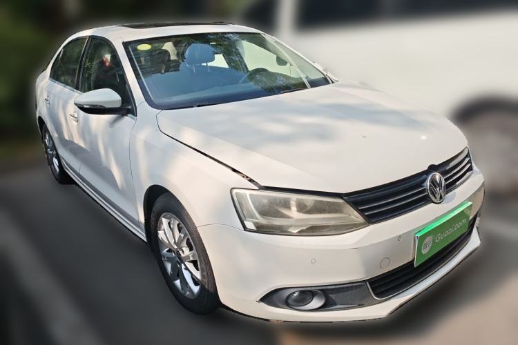Used Volkswagen Sagitar 2012 1.4TSI Automatic Luxury Edition Front Right 45 Deg