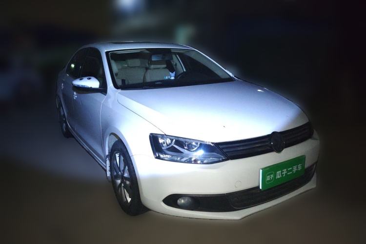 Used Volkswagen Sagitar 2012 1.6L Automatic Comfort Edition Front Right 45 Deg