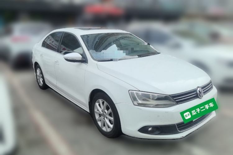 Used Volkswagen Sagitar 2012 1.4TSI Automatic Luxury Edition Front Right 45 Deg