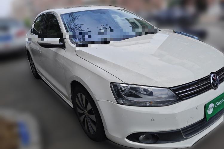 Used Volkswagen Sagitar 2012 1.8TSI Automatic Flagship Edition Front Right 45 Deg