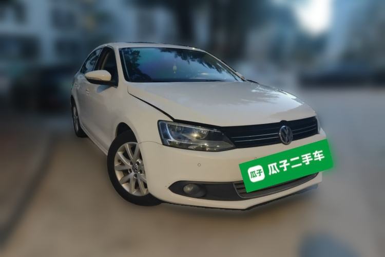Used Volkswagen Sagitar 2012 1.4TSI Automatic Luxury Edition Front Right 45 Deg