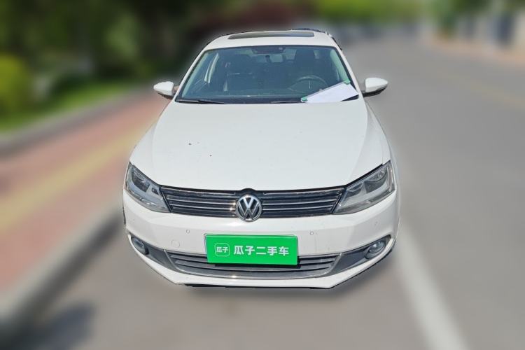 Used Volkswagen Sagitar 2012 1.4TSI Manual Luxury Model Front