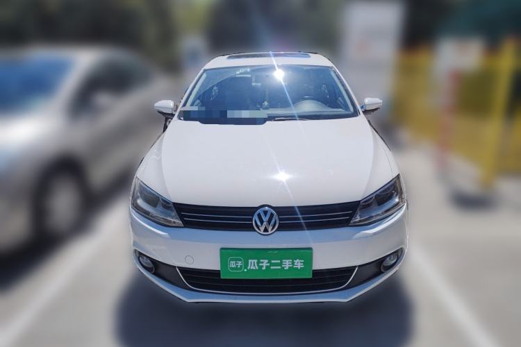 Used Volkswagen Sagitar 2012 1.6L Manual Comfort Model Front