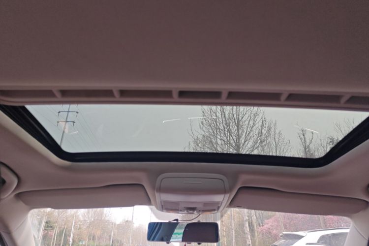 Used Volkswagen Sagitar 2012 1.4TSI Automatic Luxury Edition Headliner