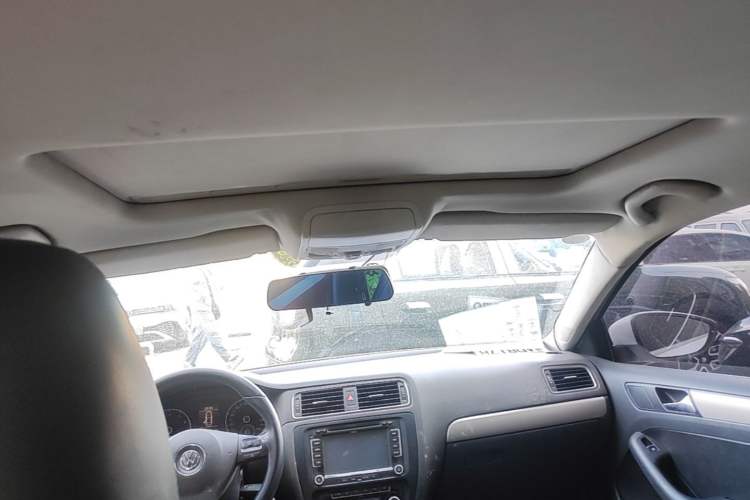 Used Volkswagen Sagitar 2012 1.4TSI Automatic Luxury Edition Headliner