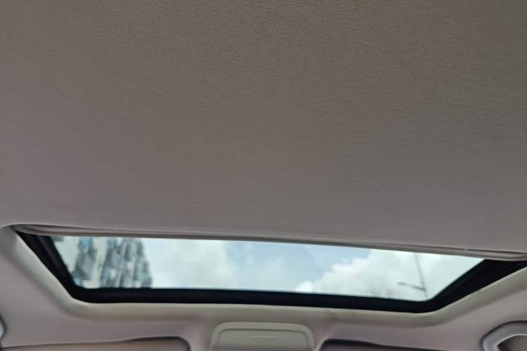 Used Volkswagen Sagitar 2012 1.6L Automatic Comfort Edition Headliner