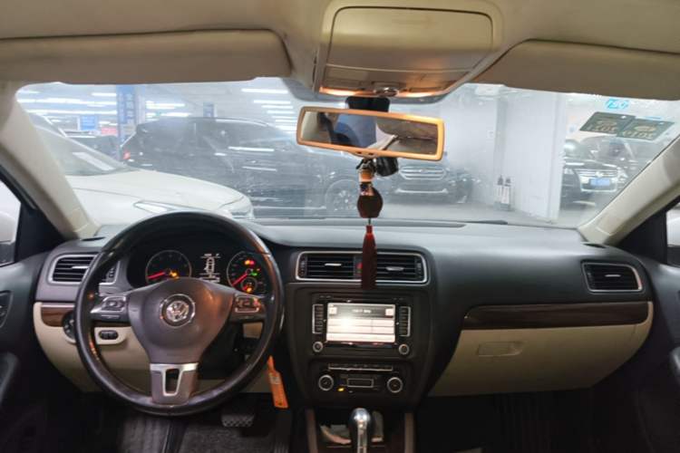 Used Volkswagen Sagitar 2012 1.8TSI Automatic Flagship Edition Headliner