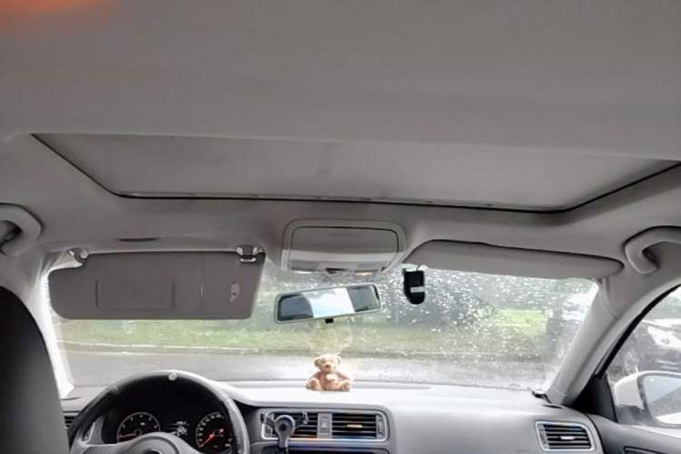 Used Volkswagen Sagitar 2012 1.6L Automatic Comfort Edition Headliner