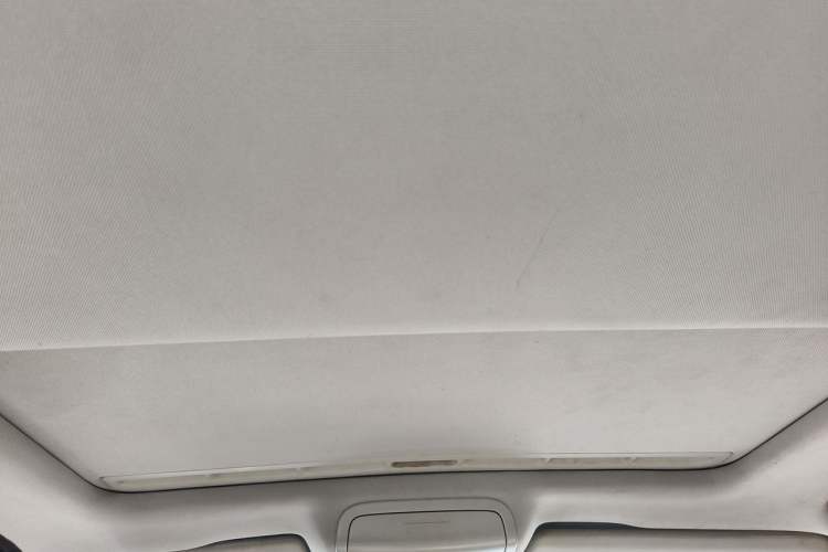 Used Volkswagen Sagitar 2012 1.4TSI Manual Luxury Model Headliner