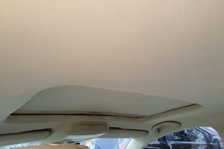 Used Volkswagen Sagitar 2012 1.4TSI Automatic Luxury Edition Headliner
