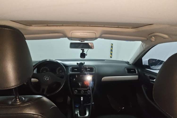 Used Volkswagen Sagitar 2012 1.6L Automatic Comfort Edition Headliner