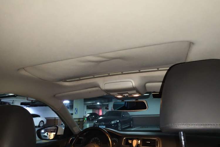 Used Volkswagen Sagitar 2012 1.6L Automatic Comfort Edition Headliner