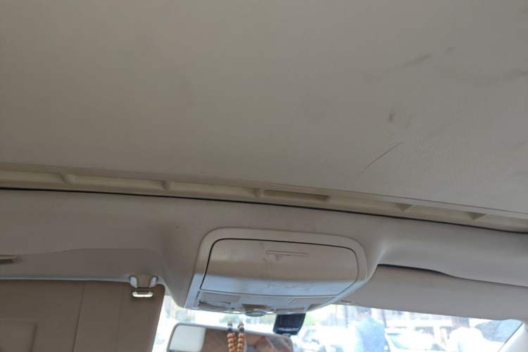 Used Volkswagen Sagitar 2012 1.4TSI Manual Luxury Model Headliner