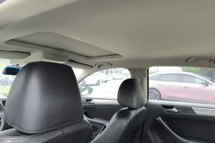 Used Volkswagen Sagitar 2012 1.6L Automatic Comfort Edition Headliner