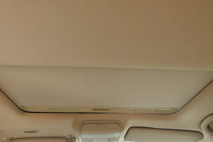 Used Volkswagen Sagitar 2012 1.6L Automatic Comfort Edition Headliner