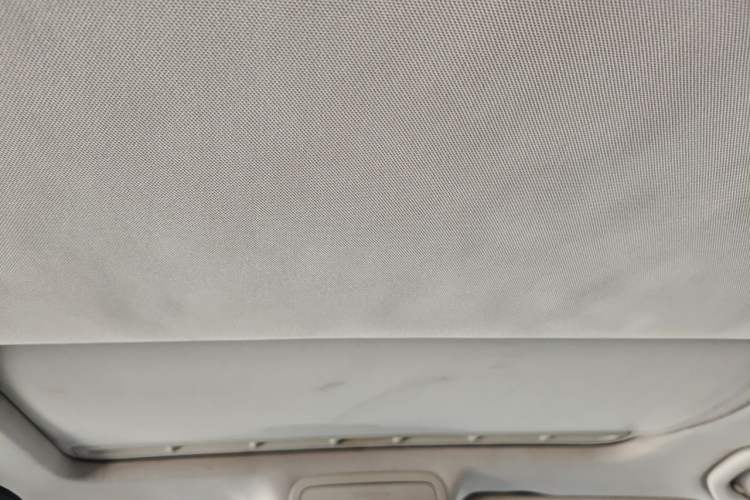 Used Volkswagen Sagitar 2012 1.4TSI Automatic Luxury Edition Headliner